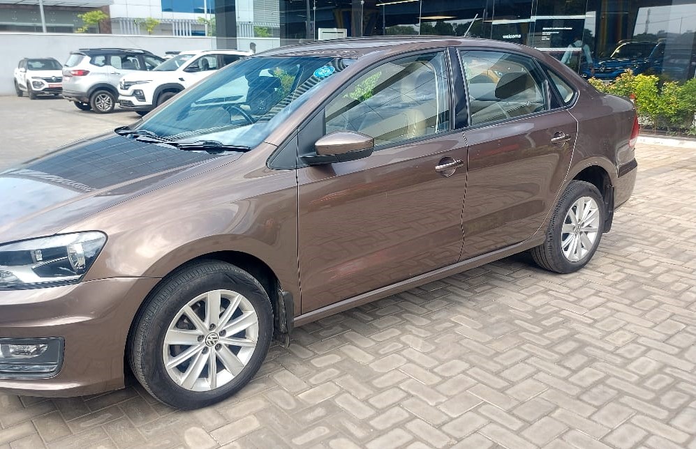 Volkswagen Vento(2015-2019) Highline Diesel At